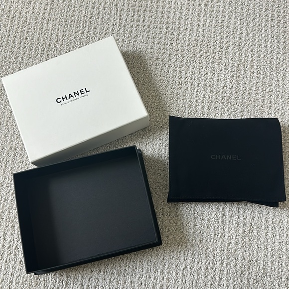 NWT Chanel Caviar Classic Compact Tri Fold Wallet (Black) - Picture 10 of 16